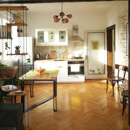Sunny Downtown Apartment For 4 Sofia Exterior photo